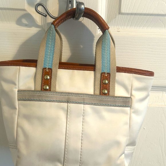 Coach Hampton Tote - Picture 3 of 9